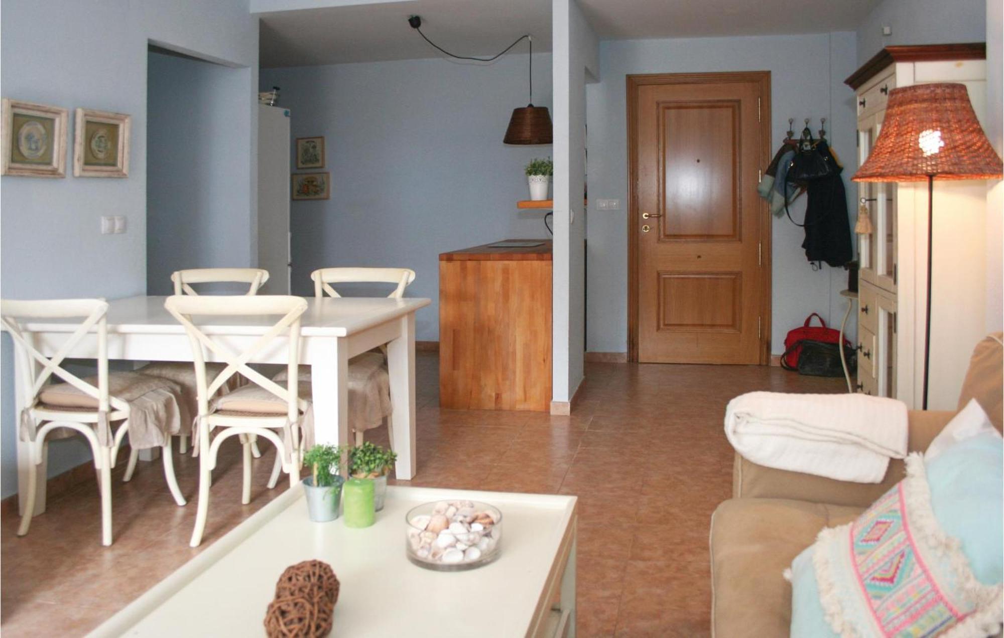 Beautiful Apartment In Alcossebre With Kitchen Bagian luar foto