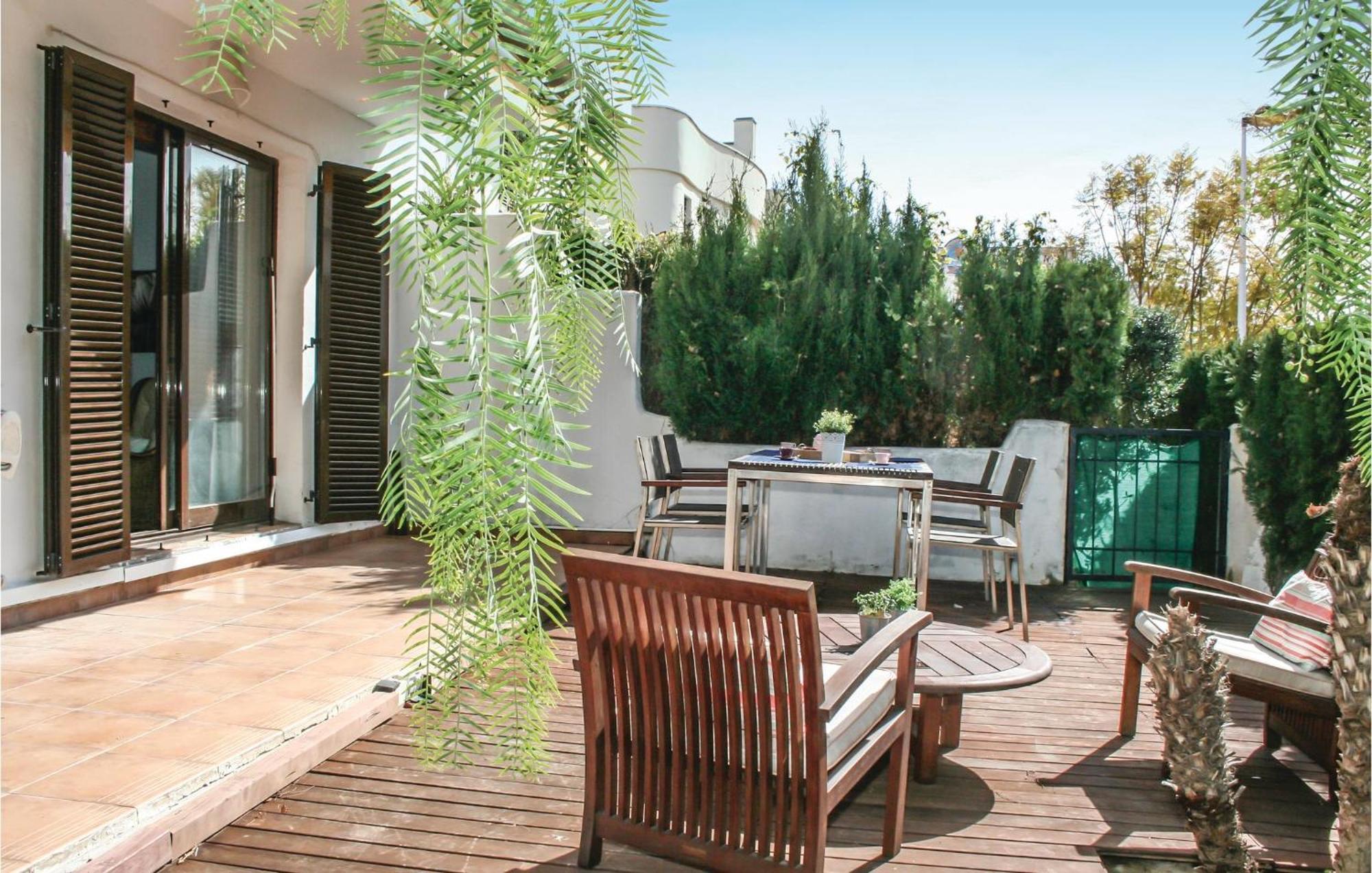 Beautiful Apartment In Alcossebre With Kitchen Bagian luar foto