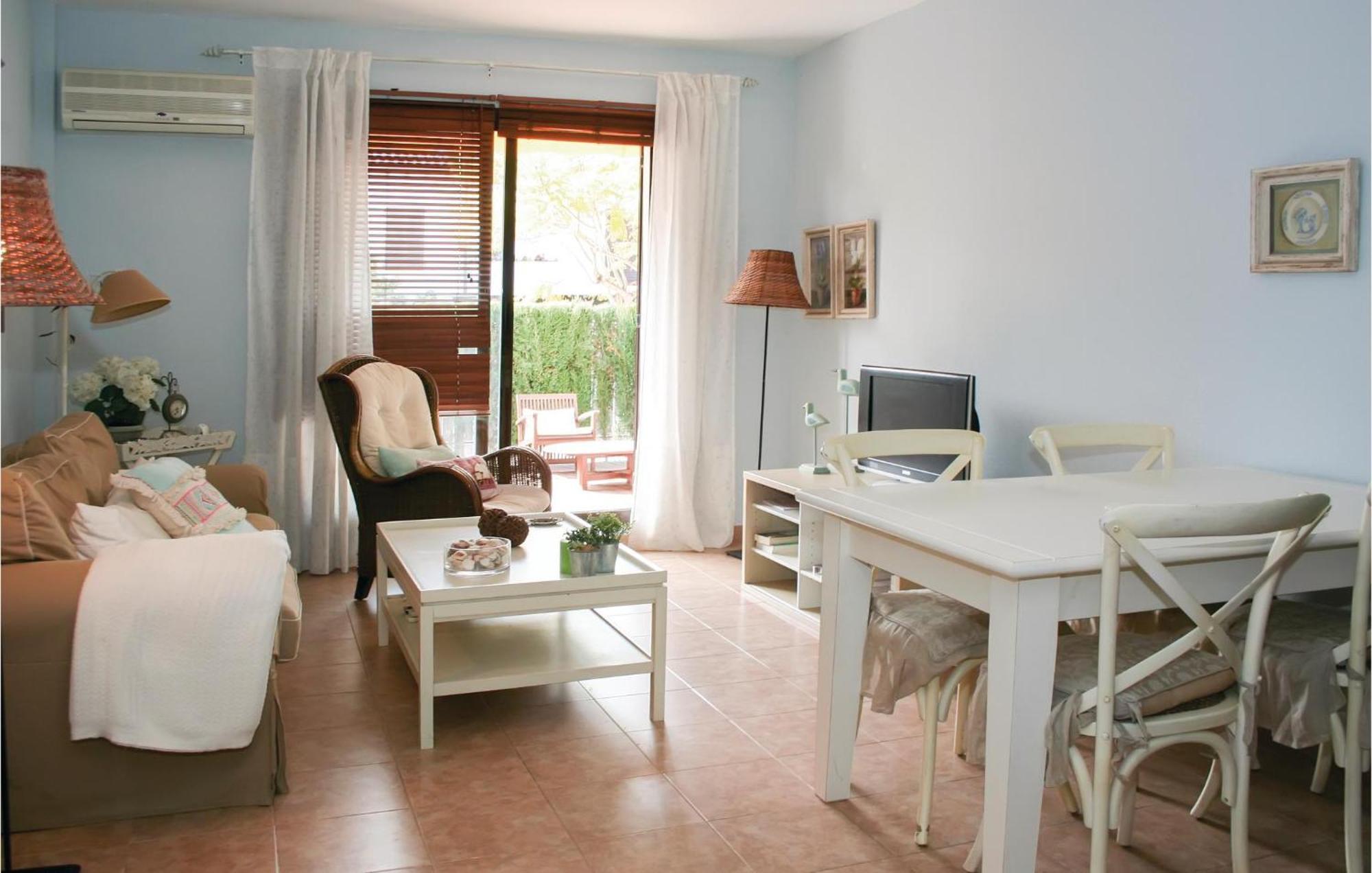 Beautiful Apartment In Alcossebre With Kitchen Bagian luar foto